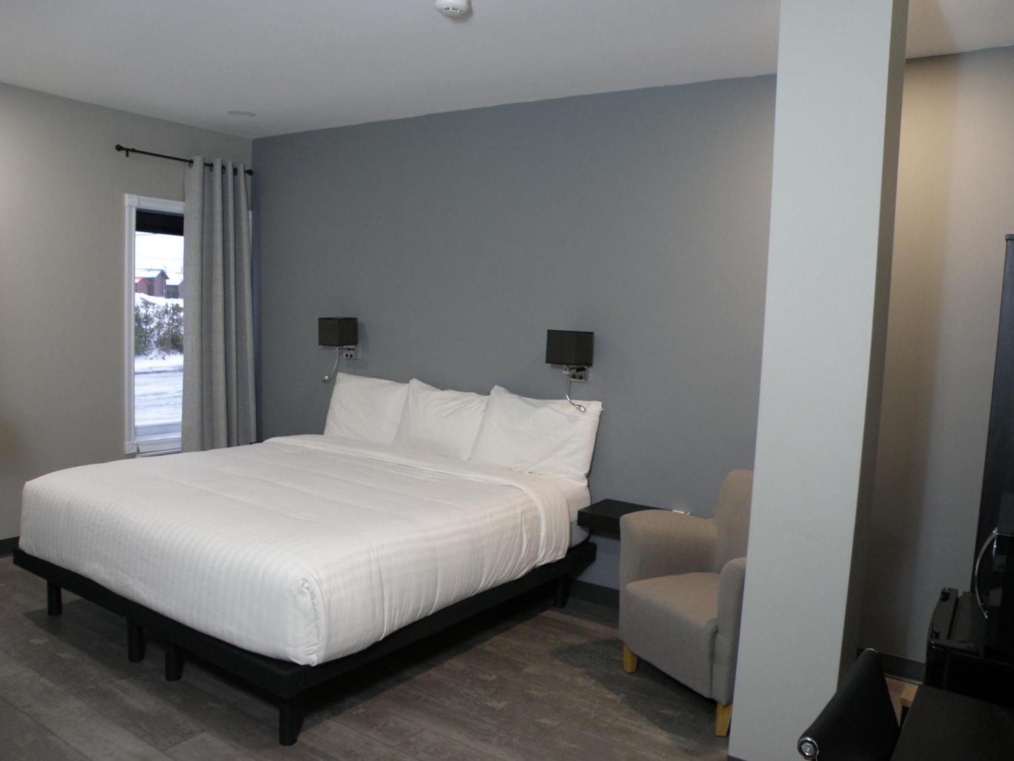 Motel Hotelia Saint-Ambroise Exterior photo