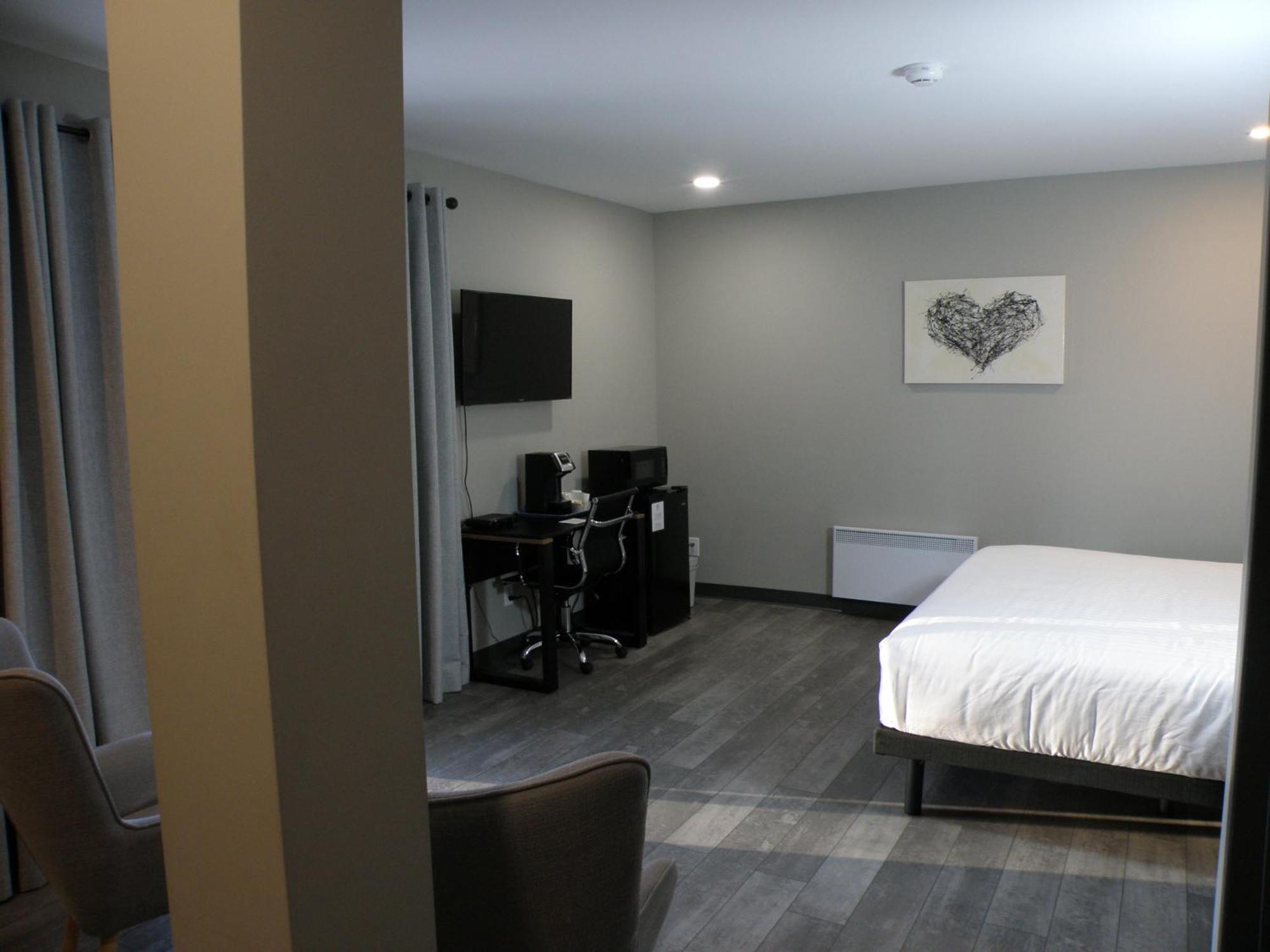 Motel Hotelia Saint-Ambroise Room photo